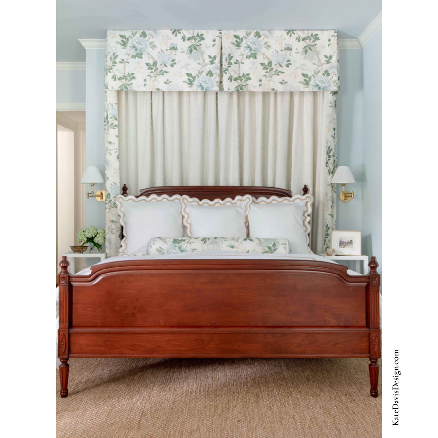 Lovely Louis Bed with Footboard