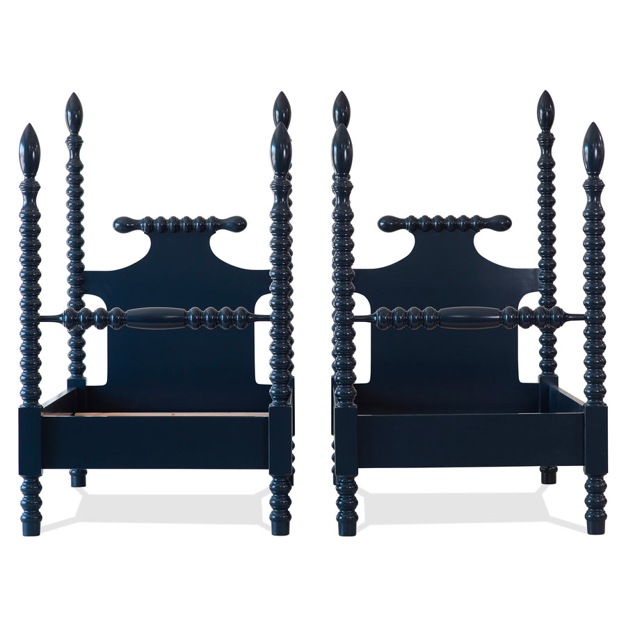 Gwendoline Four Poster Spindle Bed