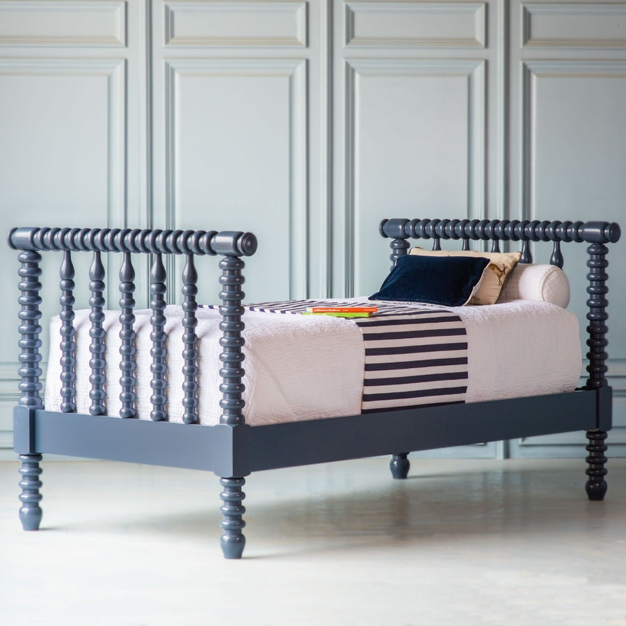 Artisan Spindle Daybed