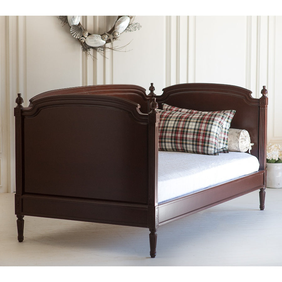 Lovely Louis Daybed