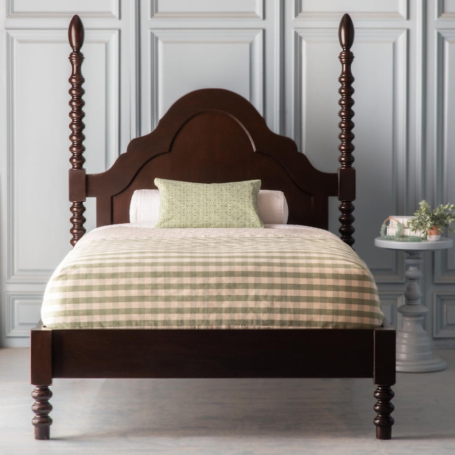 Gwenny Spindle Bed